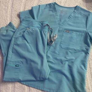 Figs Jogger Scrub Set in Seaglass